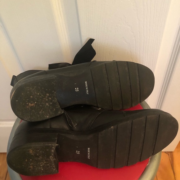 OVYE Italian leather ankle boots, black leather, size 8-8.5,, lace ribbon front - Picture 7 of 7